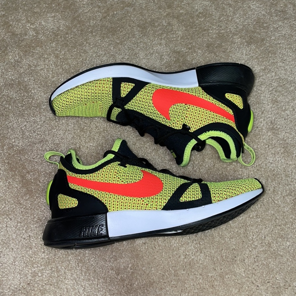 SOLD! Nike duel Racer - Picture 2 of 4